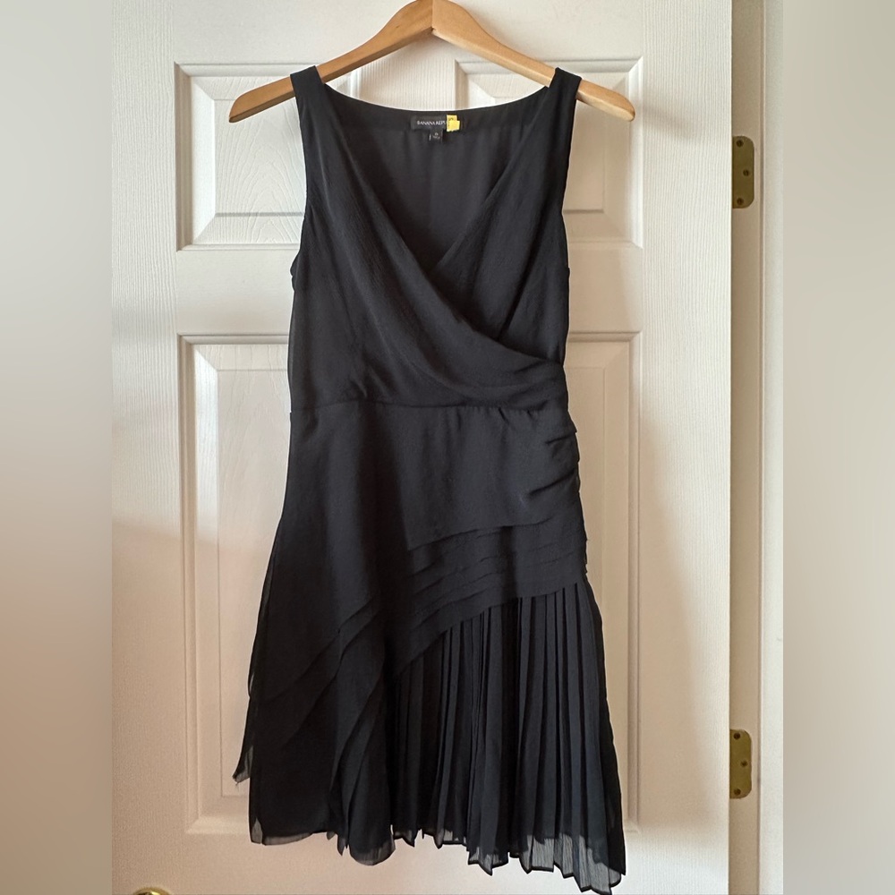 Banana Republic Black Chiffon Pleated Dress- Size 0